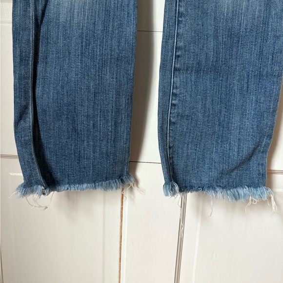 AYR The Pop Ankle Fray Straight Leg Jean in Medium Wash, Size 24S (Short) - Picture 5 of 11
